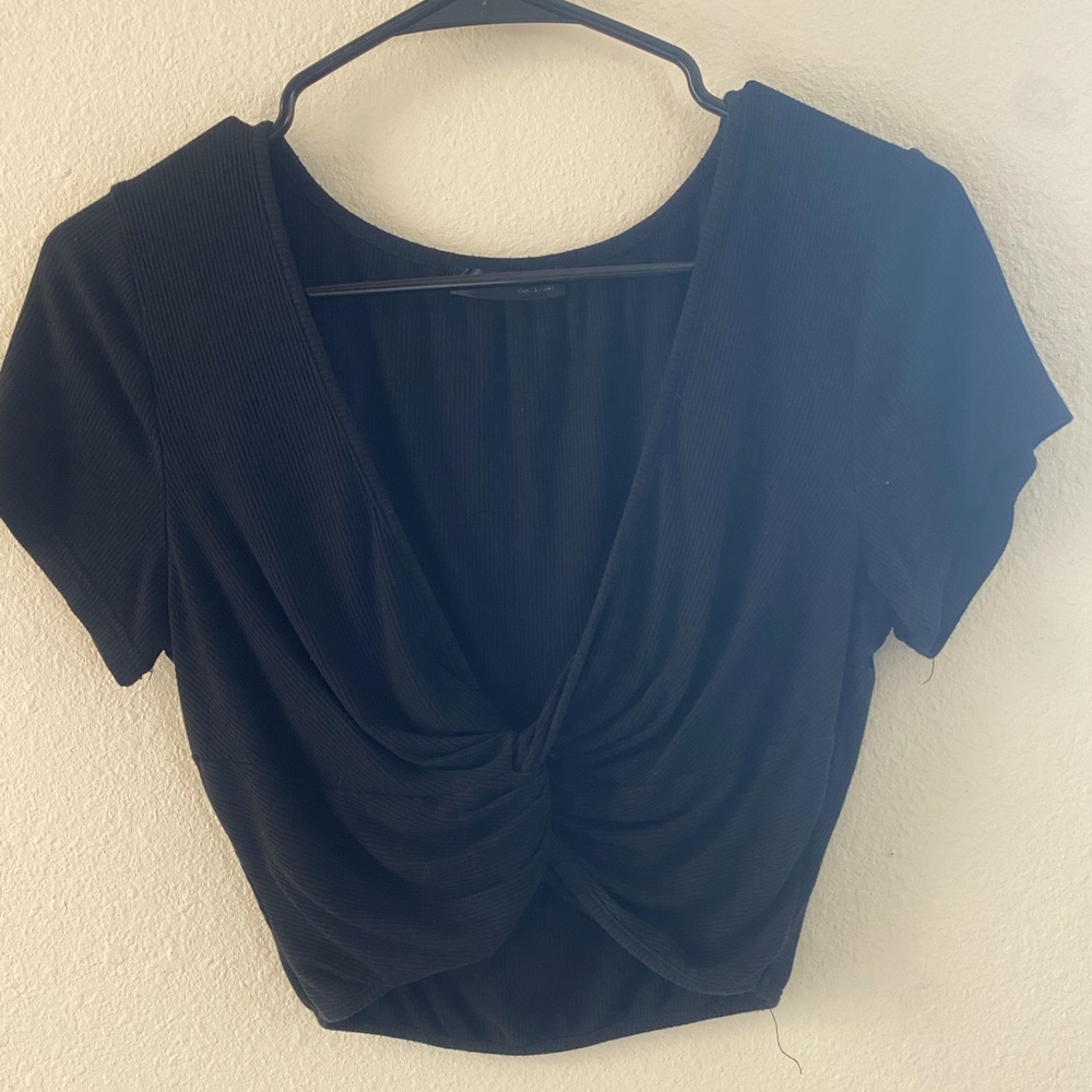 Crop top with middle scrunch